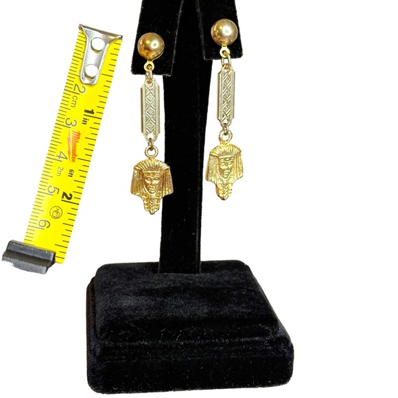 Vintage Egyptian Revival Pharaoh Gold Tone Pierced Drop Earrings - Picture 3 of 4